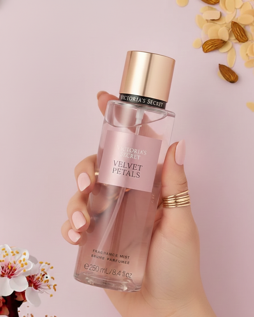 Victoria’s Secret Velvet Petals Fragrance Mist (250 ml)