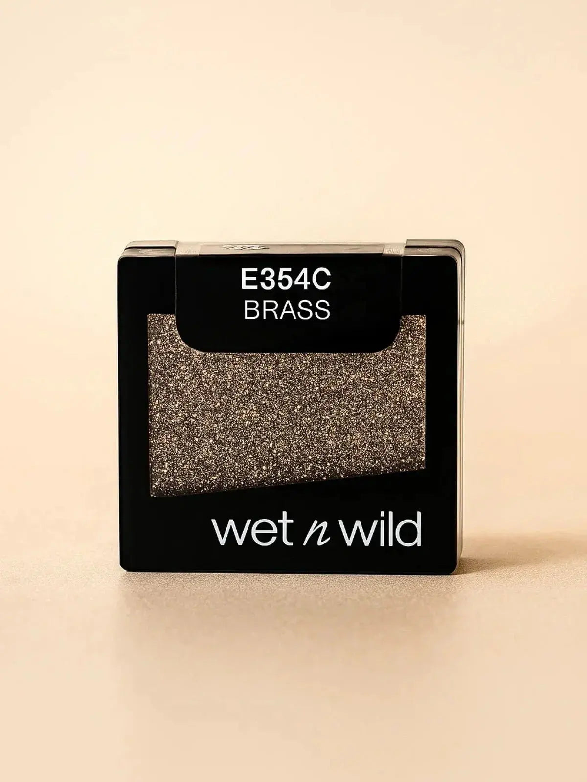 Glitter Eyeshadow for Stunning, Long-Lasting Glamour - LAB BEAUTY