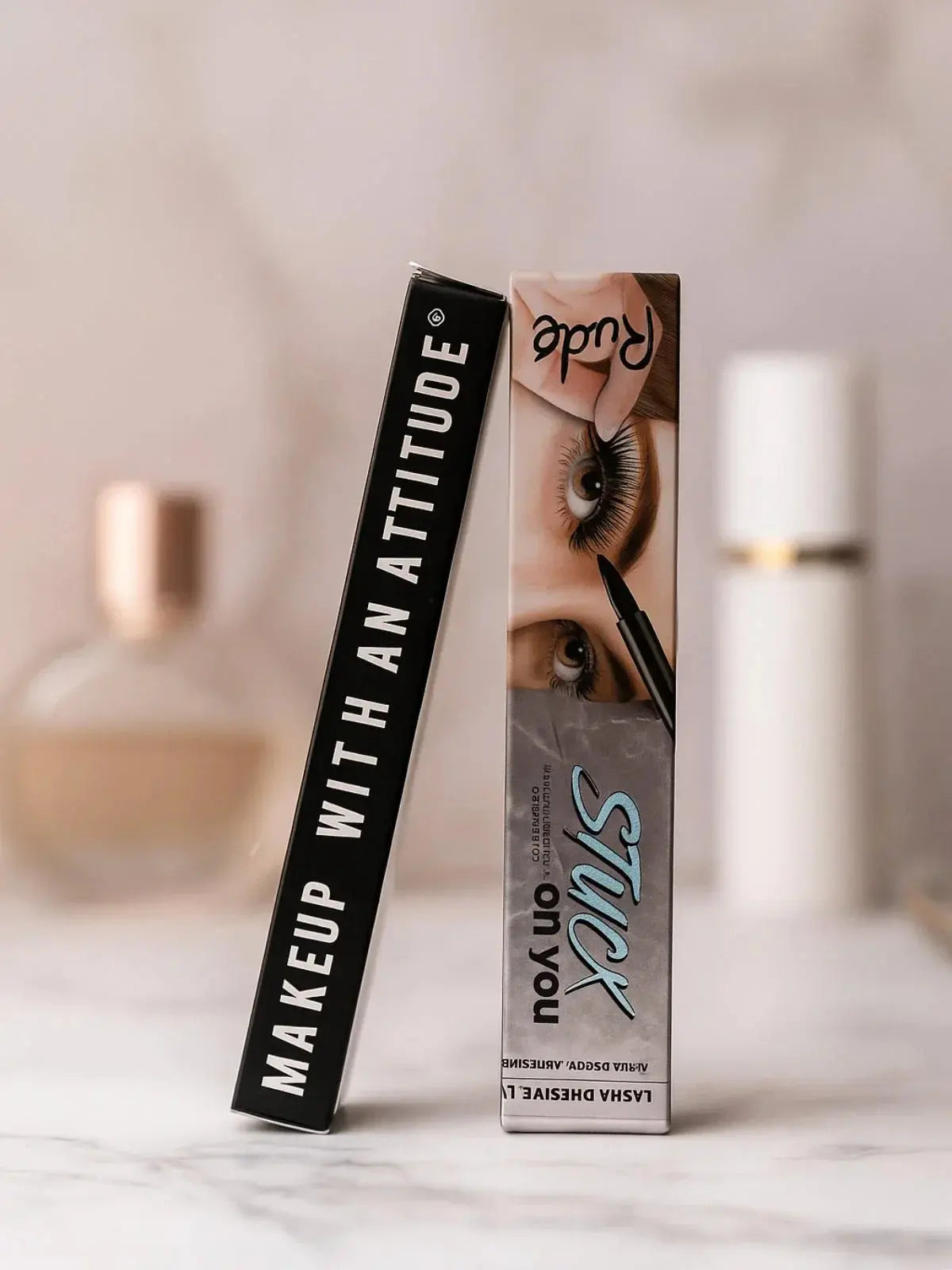 Waterproof Lash Adhesive Liner for Effortless Application - LAB BEAUTY