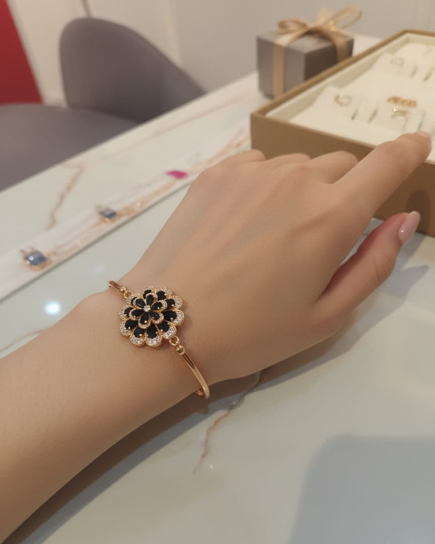 Black & White Golden Kara Bracelet – Elegant Traditional & Party Wear