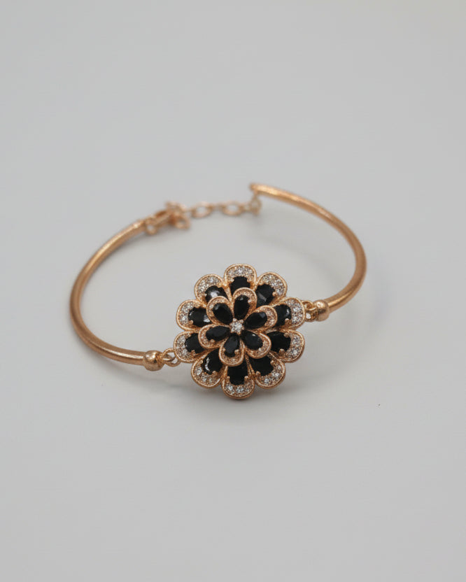 Black & White Golden Kara Bracelet – Elegant Traditional & Party Wear