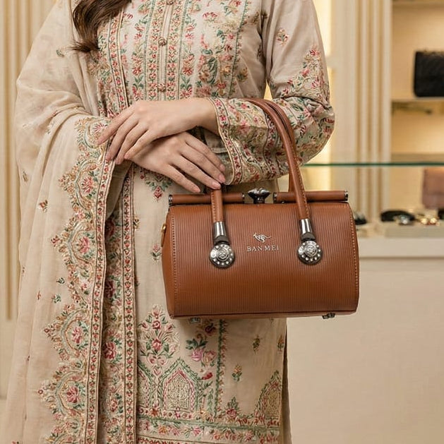 BAN MEI Elegant Half-Moon Top Handle Bag – Off-White Dome Satchel with Crystal Accents